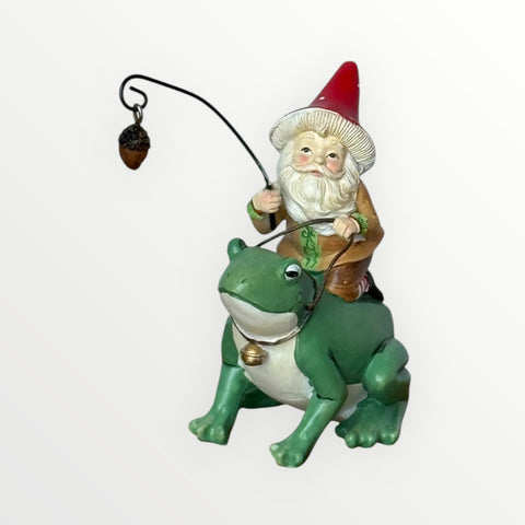 Resin Gnome Riding On Frog 4.4"
