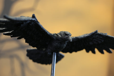 Resin Crow on Metal Pole – 24.2″ or 18.7″