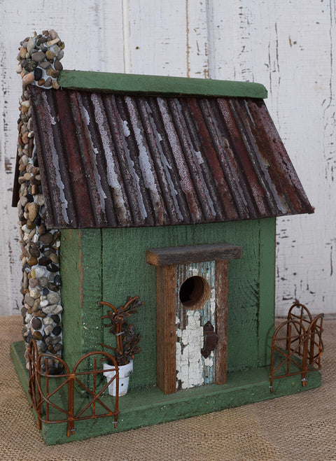 Birdhouse with Corner Fence