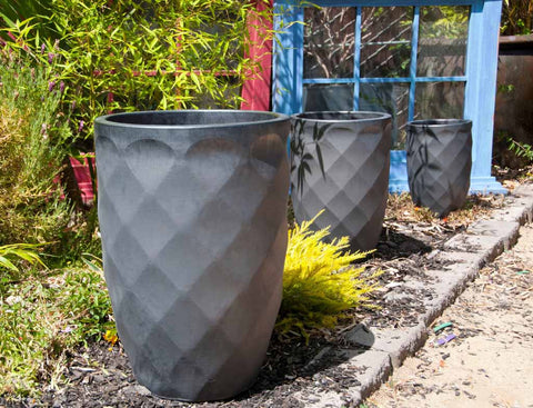 Medium High Diamond Planter, Matte Black - 11" X 16"