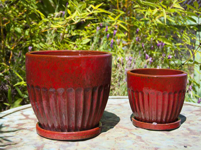 Zaragoza Planter With Attached Saucer, Tropical Red - 8.5'' X 7.5''